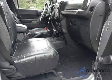 2016 Jeep Wrangler Unlimited Sport z USA, uszkodzony, nr VIN 1C4BJWDG5GL329690